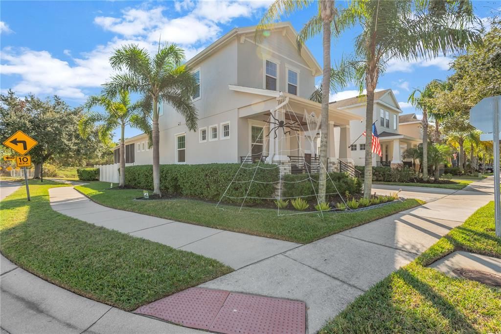 出租: $5,350 (4 贝兹, 3 浴室, 2881 平方英尺)