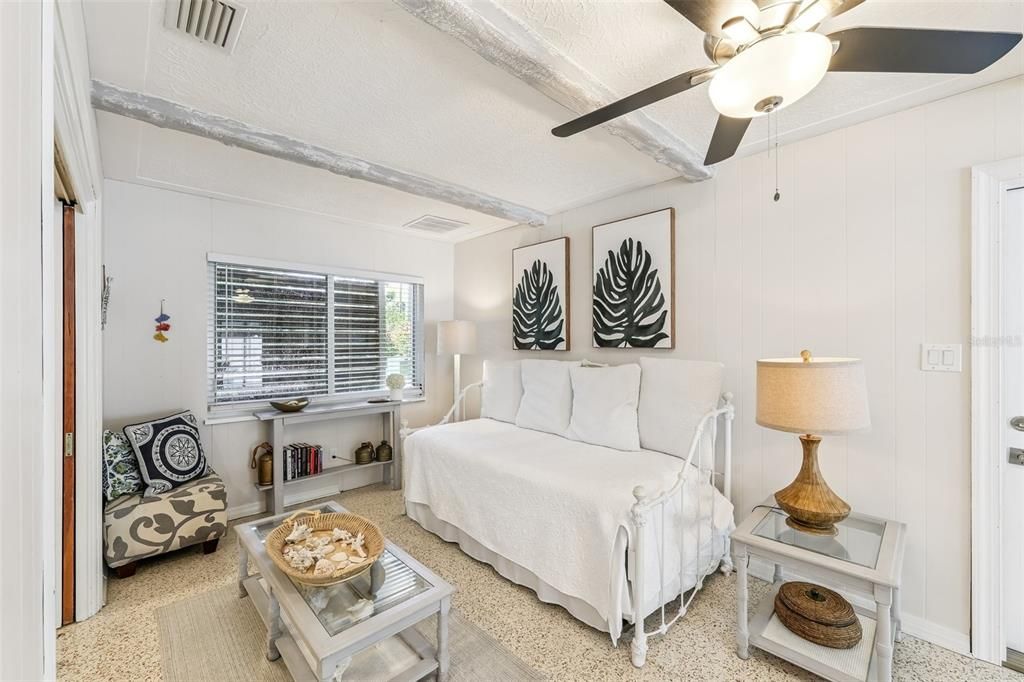 For Sale: $599,999 (2 beds, 2 baths, 1138 Square Feet)