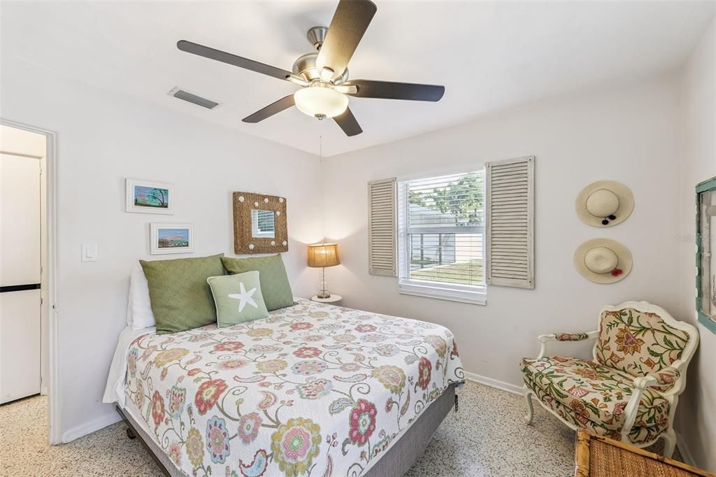 For Sale: $599,999 (2 beds, 2 baths, 1138 Square Feet)