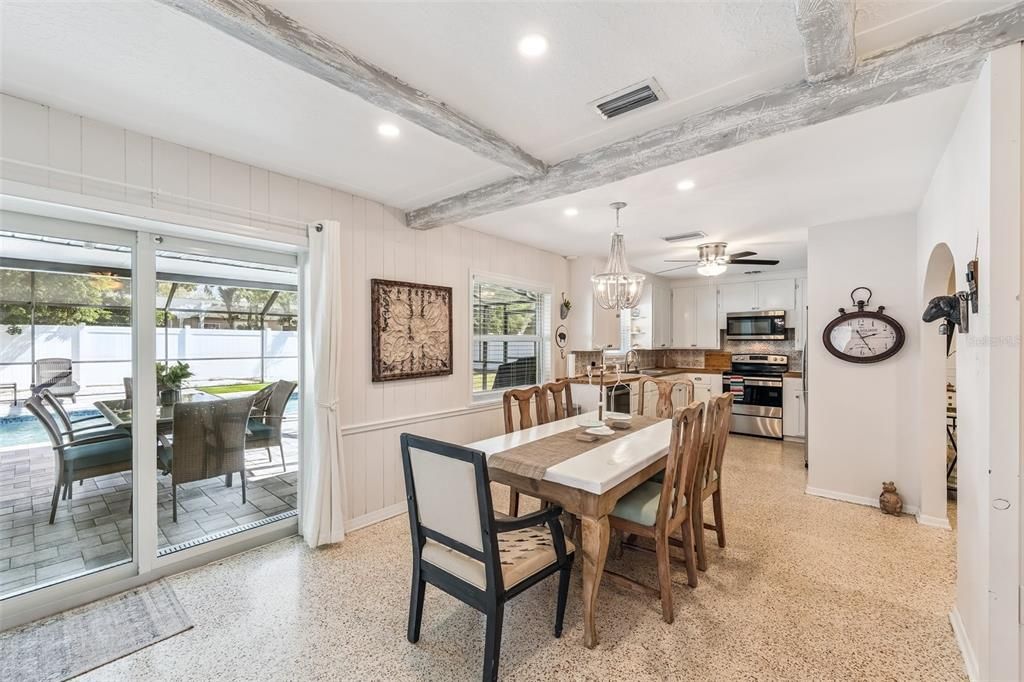 For Sale: $599,999 (2 beds, 2 baths, 1138 Square Feet)