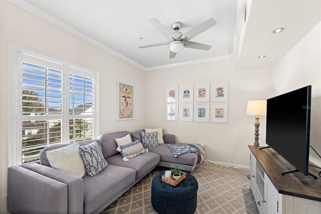 待售: $449,900 (2 贝兹, 2 浴室, 1421 平方英尺)