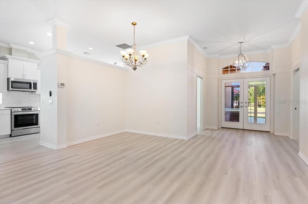 For Sale: $599,000 (3 beds, 2 baths, 2007 Square Feet)