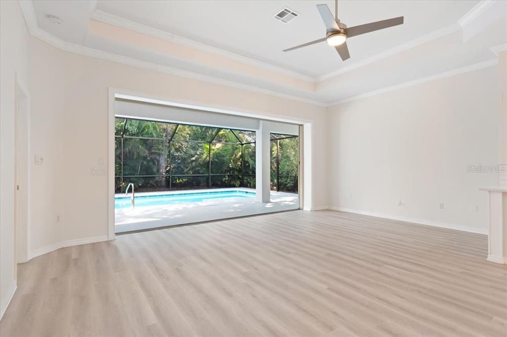 For Sale: $599,000 (3 beds, 2 baths, 2007 Square Feet)