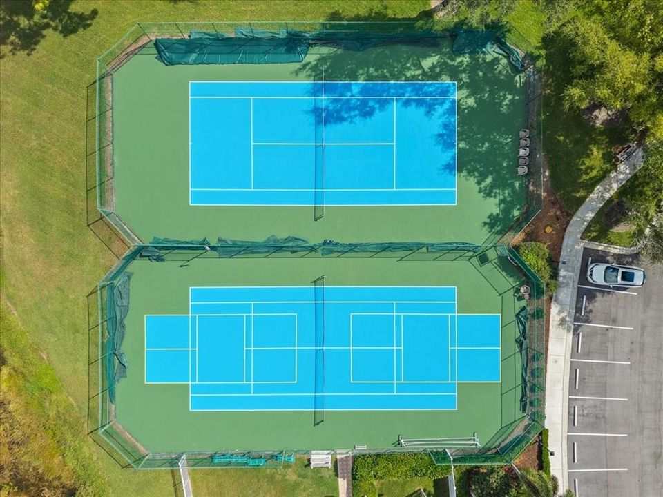 For Sale: $599,000 (3 beds, 2 baths, 2007 Square Feet)