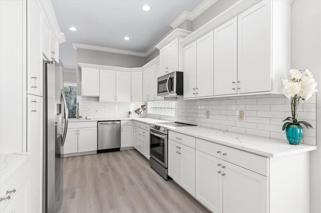 For Sale: $599,000 (3 beds, 2 baths, 2007 Square Feet)