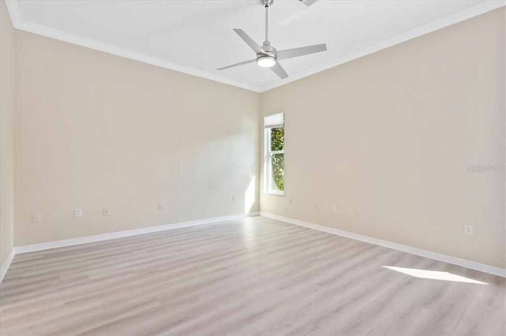 For Sale: $599,000 (3 beds, 2 baths, 2007 Square Feet)