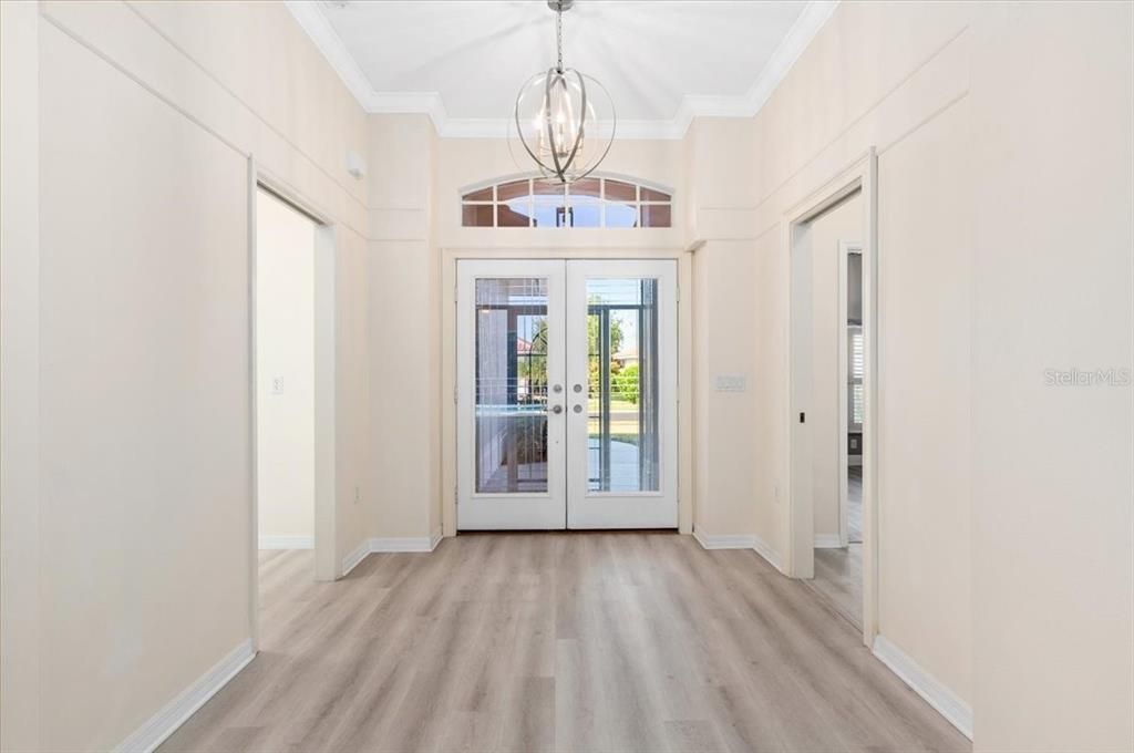 For Sale: $599,000 (3 beds, 2 baths, 2007 Square Feet)