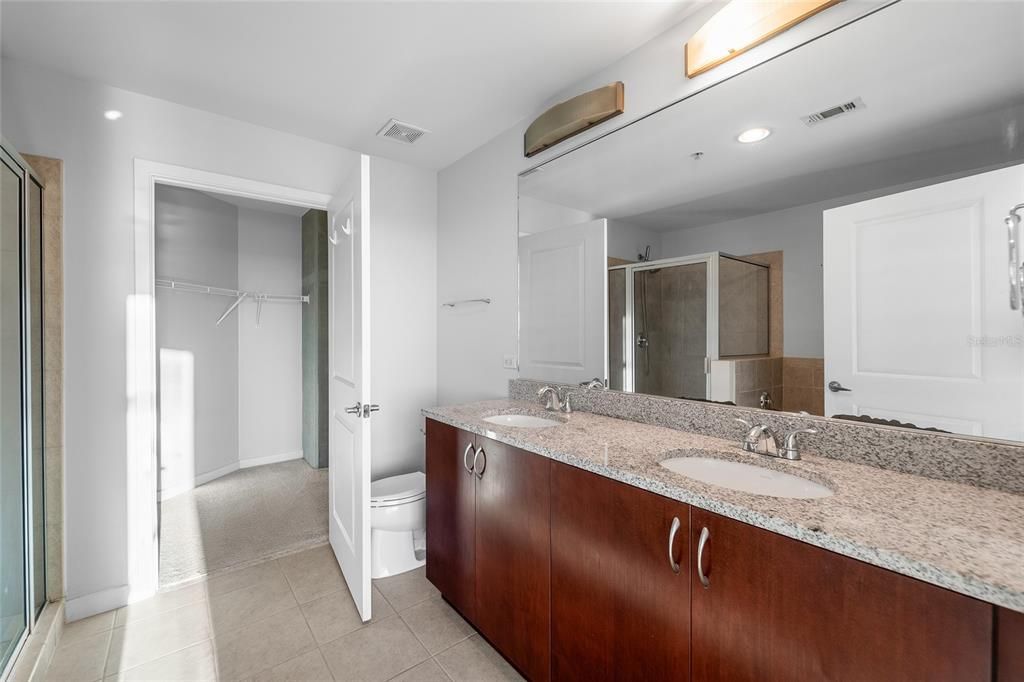 Active With Contract: $599,750 (2 beds, 2 baths, 1157 Square Feet)