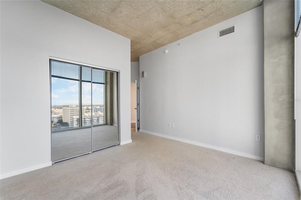 Active With Contract: $599,750 (2 beds, 2 baths, 1157 Square Feet)