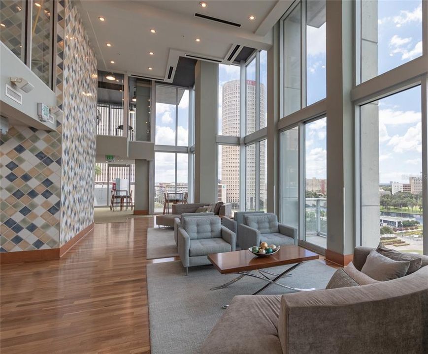 Active With Contract: $599,750 (2 beds, 2 baths, 1157 Square Feet)