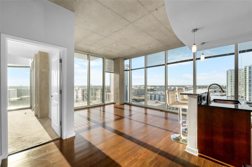 Active With Contract: $599,750 (2 beds, 2 baths, 1157 Square Feet)