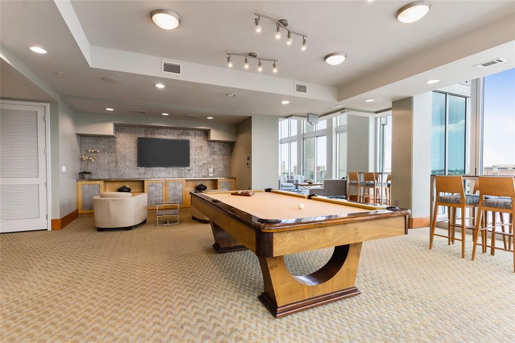 Active With Contract: $599,750 (2 beds, 2 baths, 1157 Square Feet)