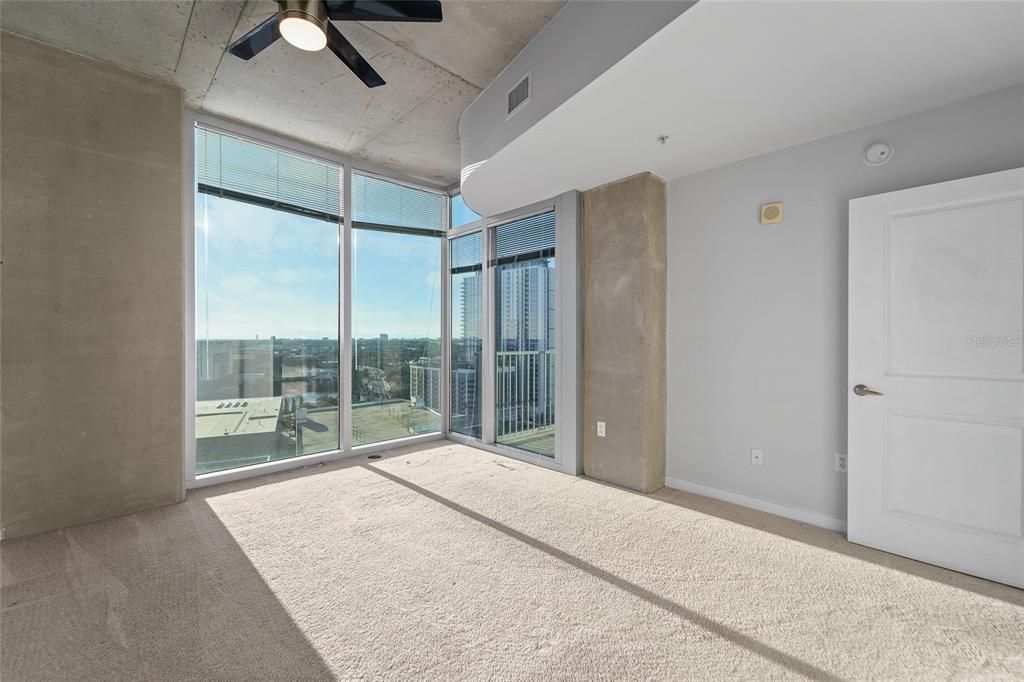 Active With Contract: $599,750 (2 beds, 2 baths, 1157 Square Feet)