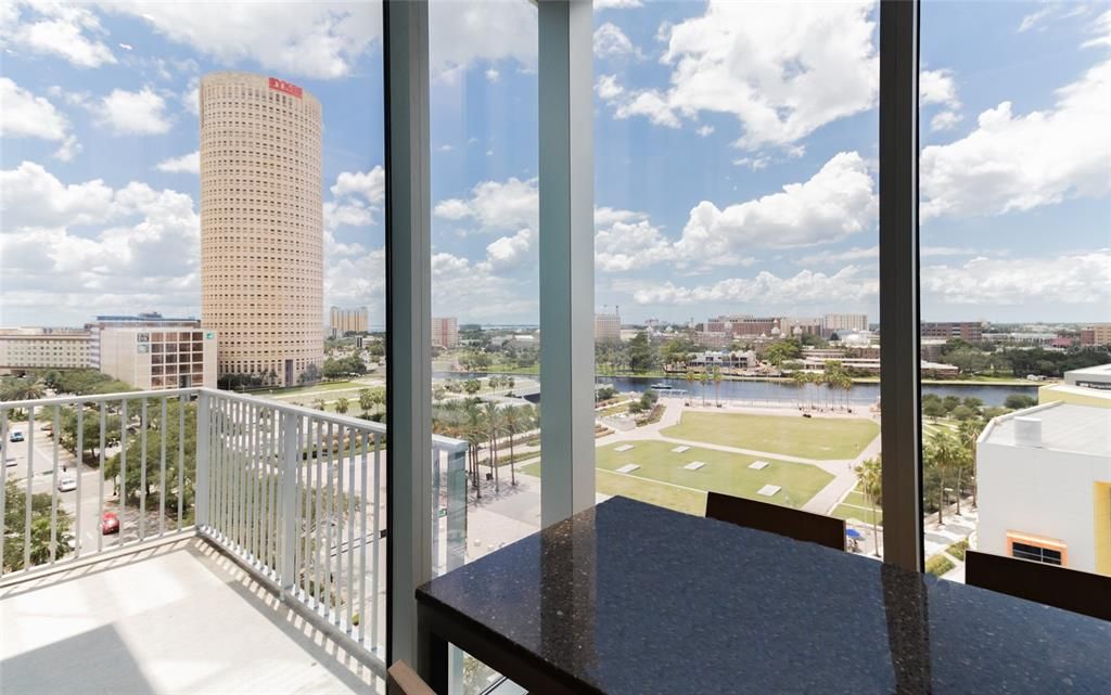 Active With Contract: $599,750 (2 beds, 2 baths, 1157 Square Feet)