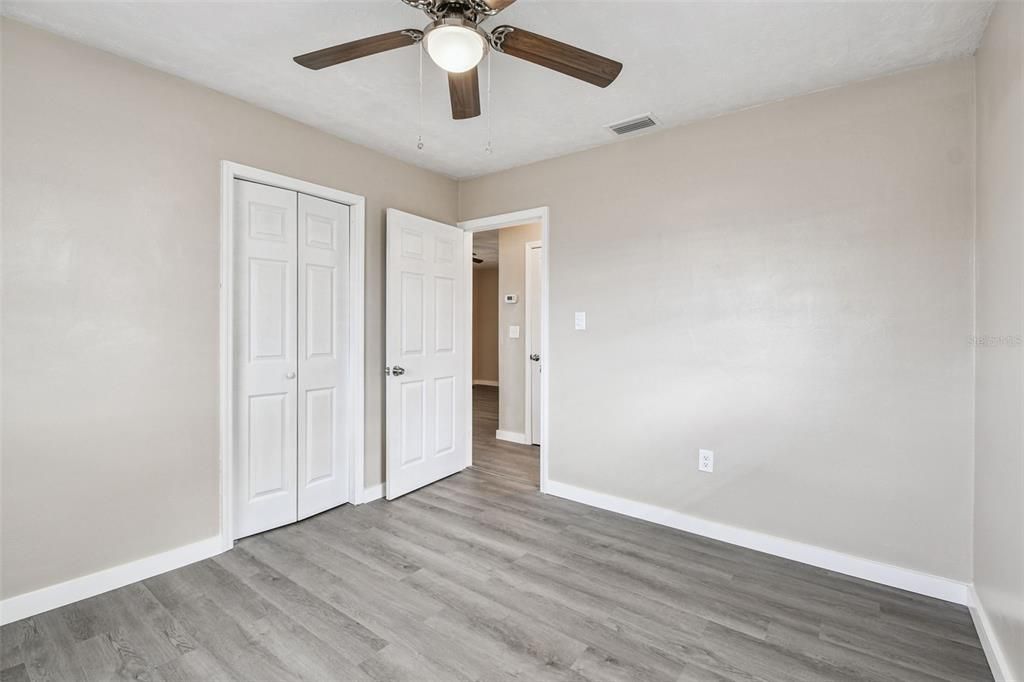 En Renta: $1,250 (2 camas, 1 baños, 1296 Pies cuadrados)