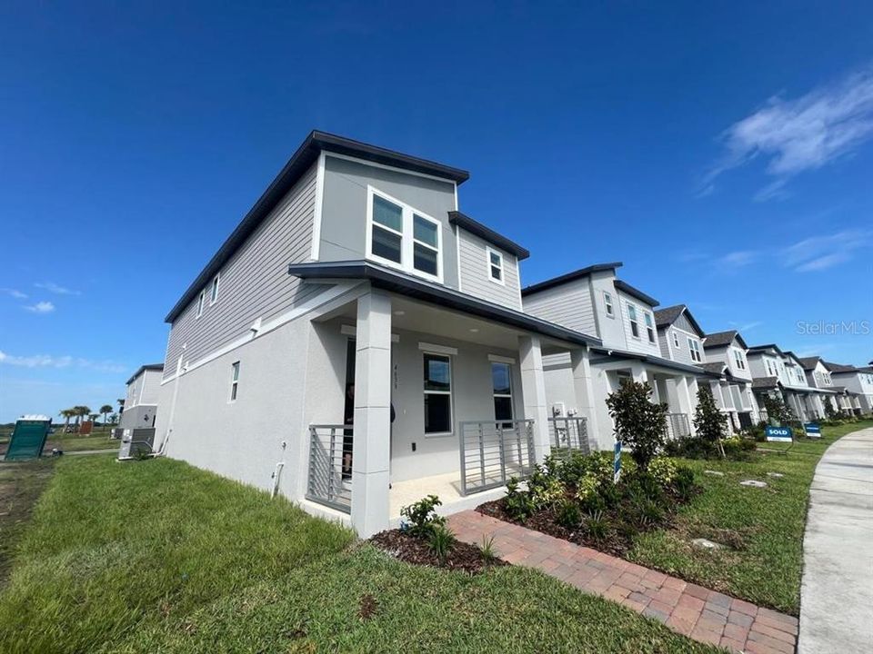 For Rent: $2,300 (3 beds, 2 baths, 1784 Square Feet)