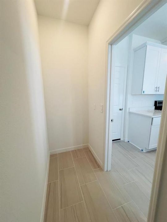 For Rent: $2,300 (3 beds, 2 baths, 1784 Square Feet)