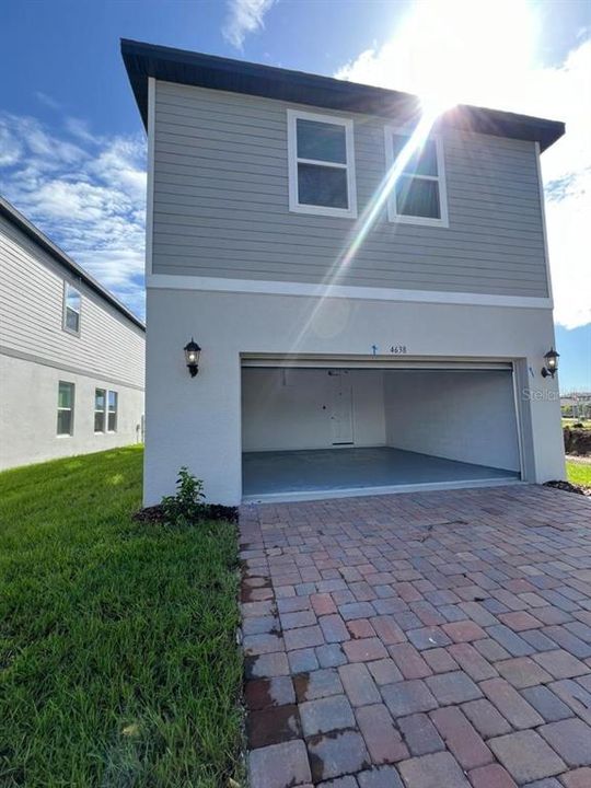 For Rent: $2,300 (3 beds, 2 baths, 1784 Square Feet)