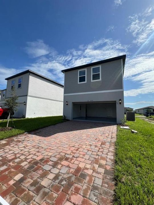 For Rent: $2,300 (3 beds, 2 baths, 1784 Square Feet)