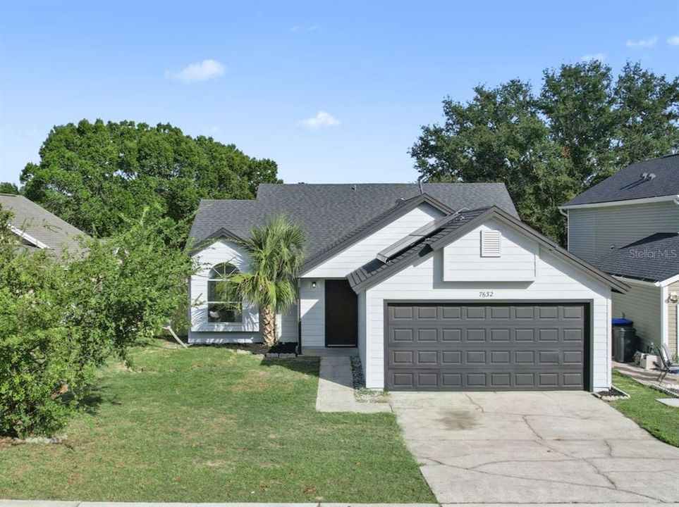 Recently Sold: $375,000 (3 beds, 2 baths, 1183 Square Feet)