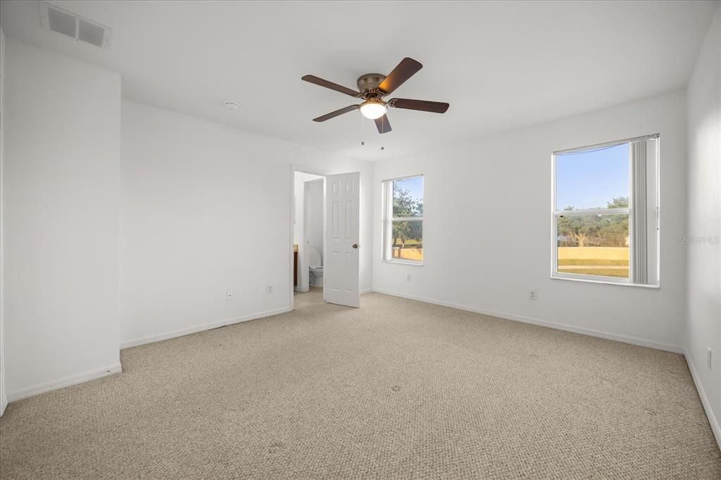 待售: $245,000 (3 贝兹, 2 浴室, 1468 平方英尺)