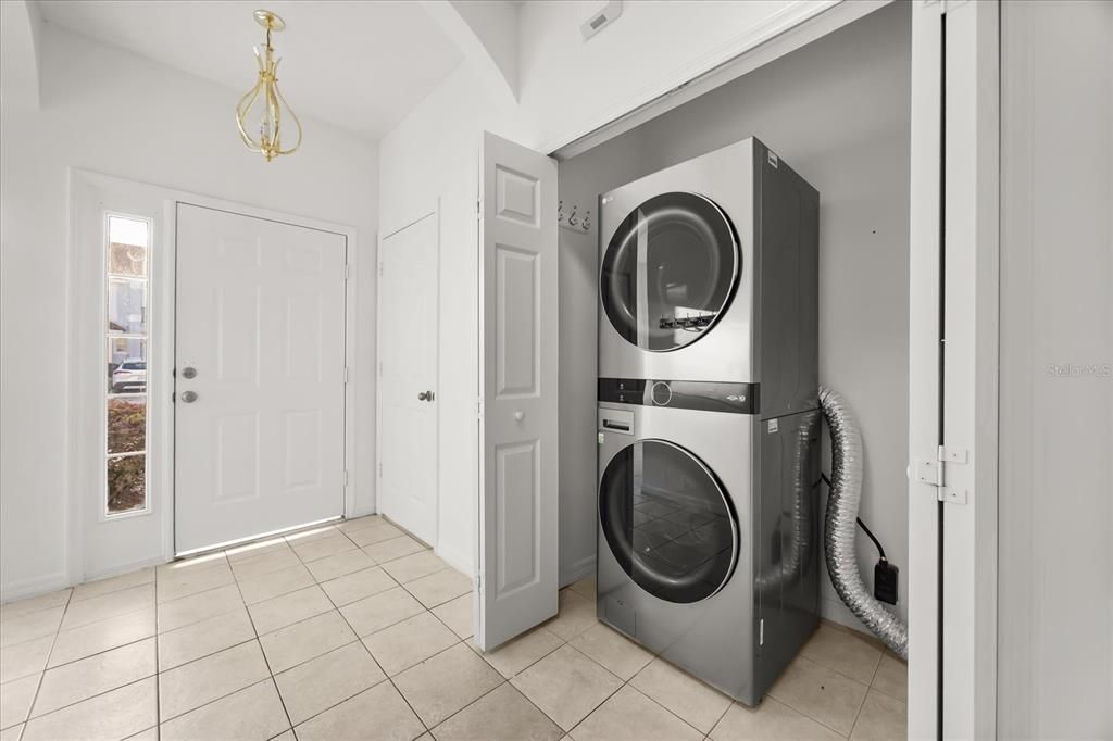 待售: $245,000 (3 贝兹, 2 浴室, 1468 平方英尺)