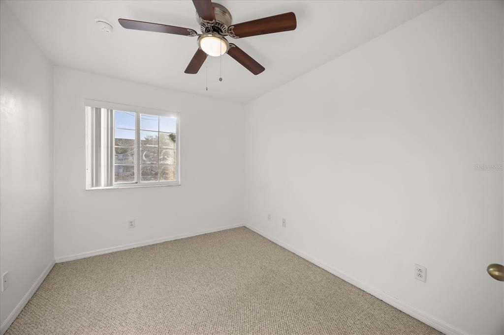 待售: $245,000 (3 贝兹, 2 浴室, 1468 平方英尺)