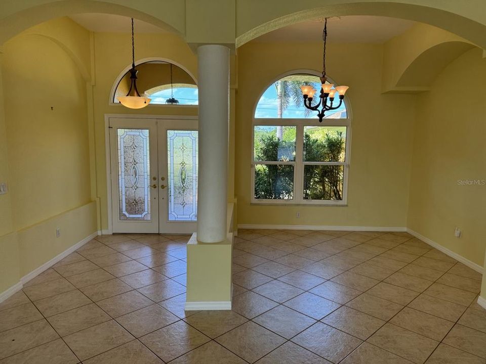 出租: $3,000 (3 贝兹, 2 浴室, 2457 平方英尺)