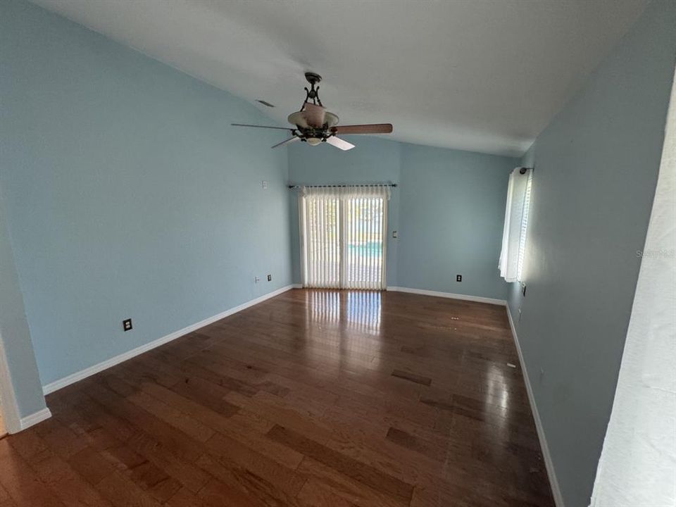 出租: $3,000 (3 贝兹, 2 浴室, 2457 平方英尺)