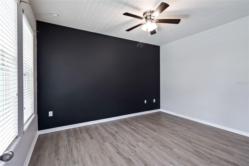 出租: $1,795 (4 贝兹, 2 浴室, 2085 平方英尺)