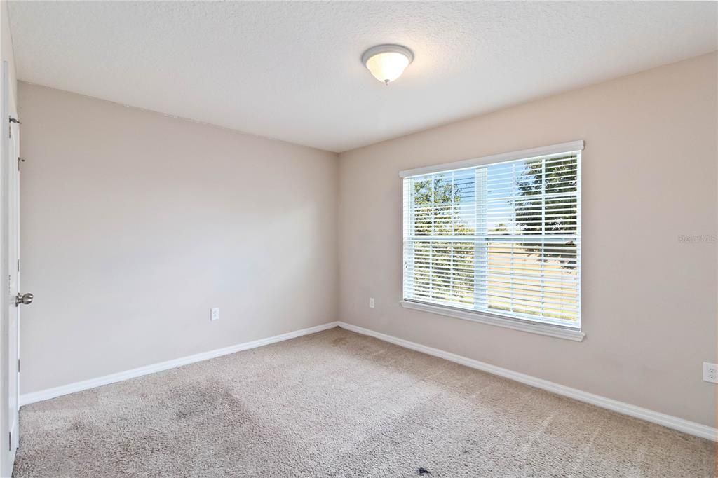 出租: $1,795 (4 贝兹, 2 浴室, 2085 平方英尺)