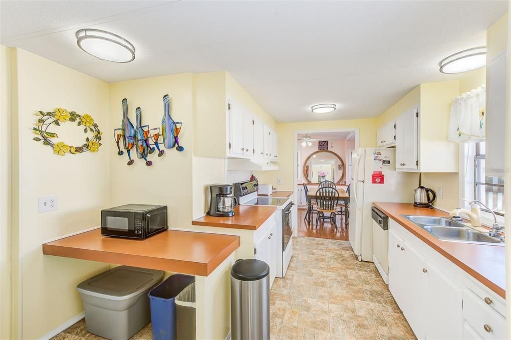 For Sale: $194,500 (3 beds, 2 baths, 1440 Square Feet)