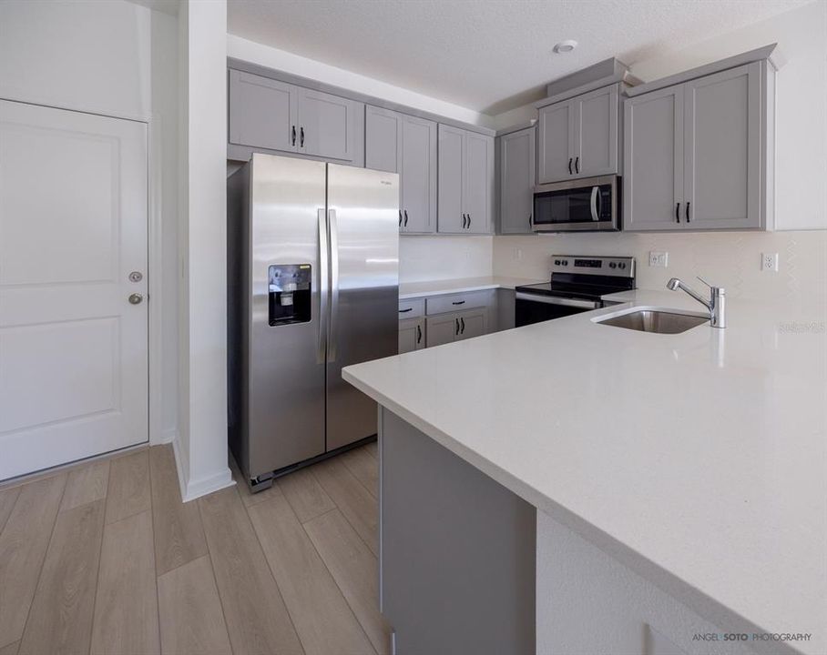 For Rent: $2,600 (3 beds, 2 baths, 1627 Square Feet)