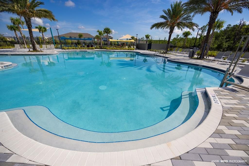 For Rent: $2,600 (3 beds, 2 baths, 1627 Square Feet)