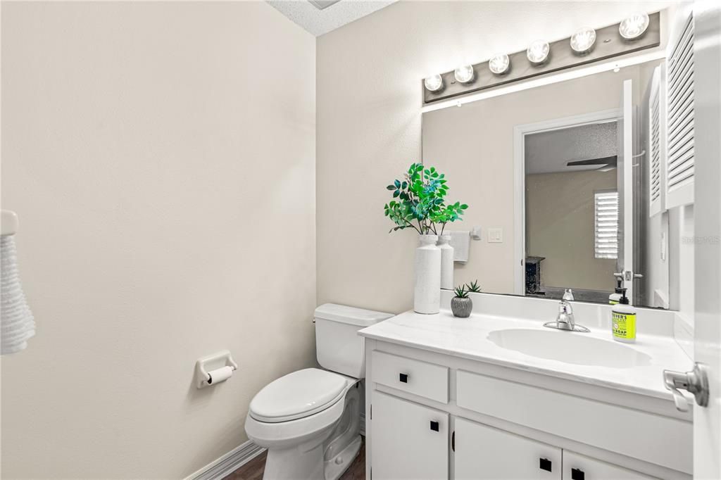 На продажу: $240,000 (3 спален, 2 ванн, 1668 Квадратных фут)