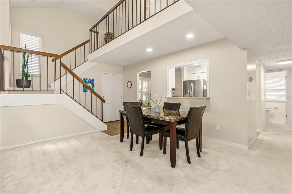 На продажу: $240,000 (3 спален, 2 ванн, 1668 Квадратных фут)