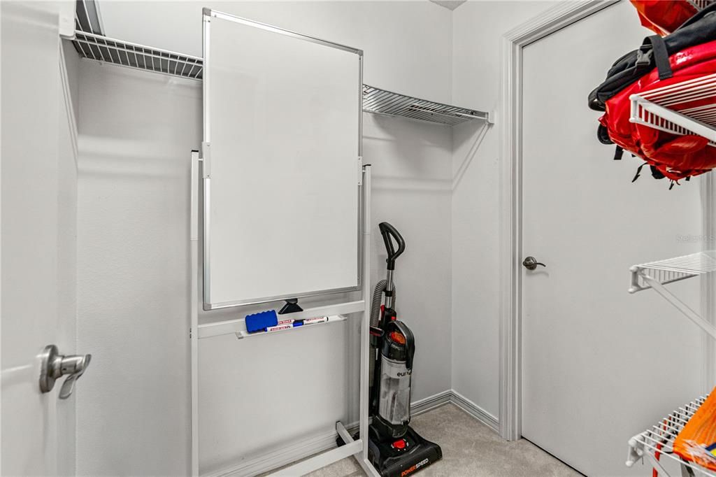 На продажу: $240,000 (3 спален, 2 ванн, 1668 Квадратных фут)