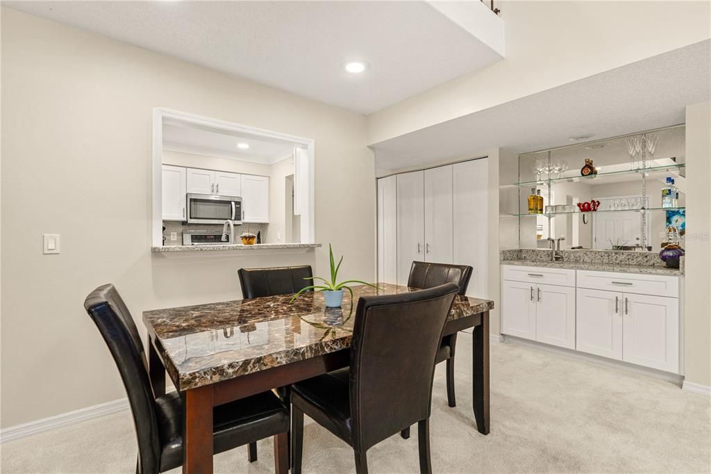 На продажу: $240,000 (3 спален, 2 ванн, 1668 Квадратных фут)