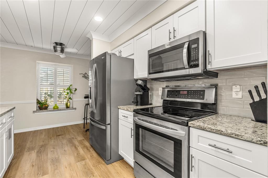 На продажу: $240,000 (3 спален, 2 ванн, 1668 Квадратных фут)