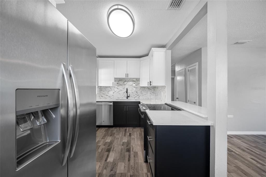 For Sale: $254,500 (3 beds, 1 baths, 1044 Square Feet)