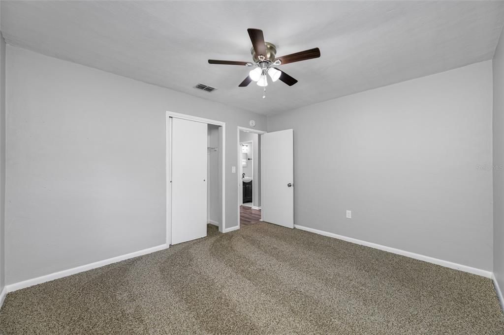 For Sale: $254,500 (3 beds, 1 baths, 1044 Square Feet)