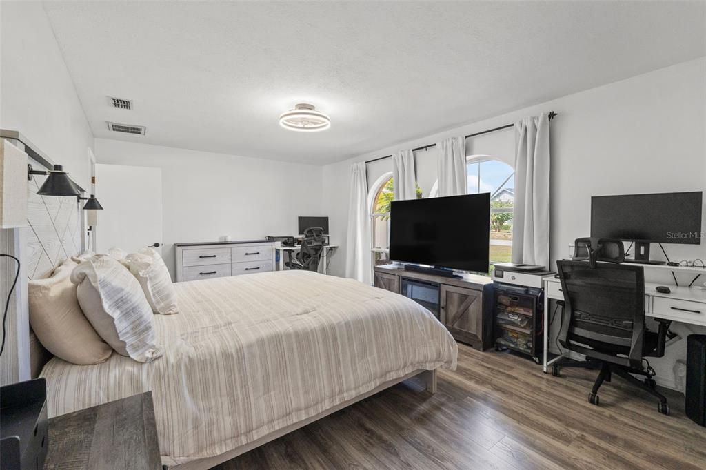 En Venta: $339,900 (3 camas, 2 baños, 1754 Pies cuadrados)