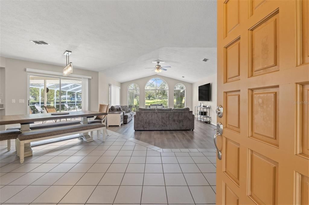 En Venta: $339,900 (3 camas, 2 baños, 1754 Pies cuadrados)