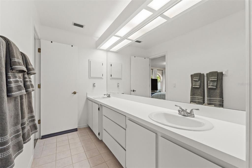 En Venta: $339,900 (3 camas, 2 baños, 1754 Pies cuadrados)