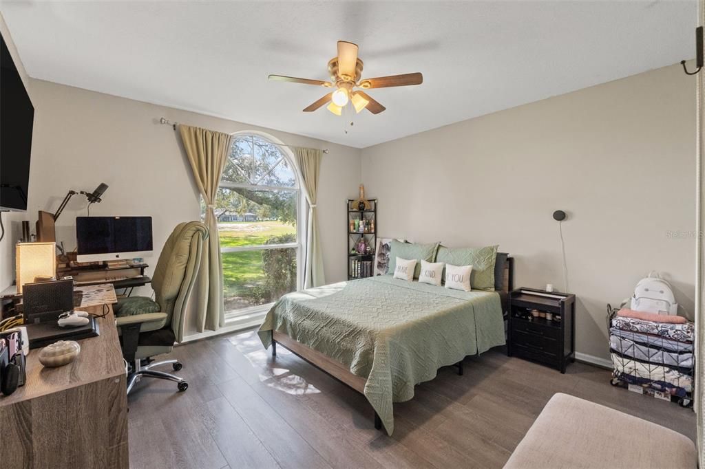 En Venta: $339,900 (3 camas, 2 baños, 1754 Pies cuadrados)