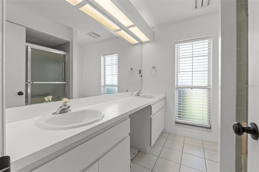 En Venta: $339,900 (3 camas, 2 baños, 1754 Pies cuadrados)