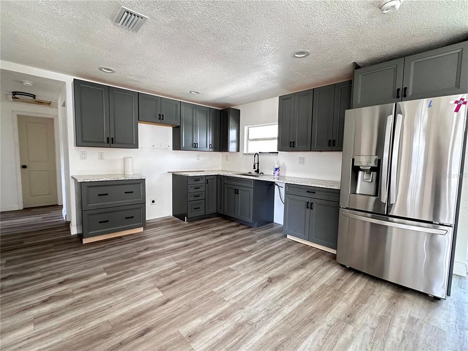 For Sale: $500,000 (3 beds, 1 baths, 1502 Square Feet)