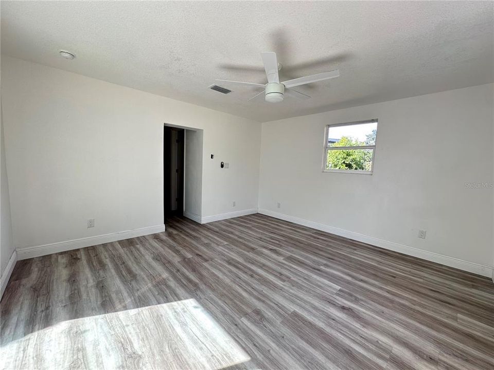 For Sale: $500,000 (3 beds, 1 baths, 1502 Square Feet)