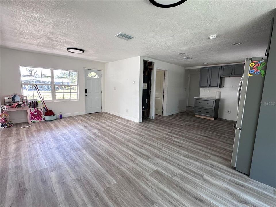 For Sale: $500,000 (3 beds, 1 baths, 1502 Square Feet)