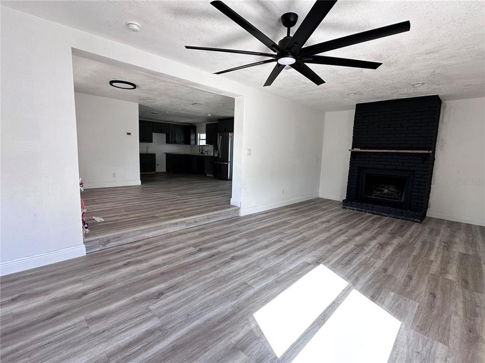 For Sale: $500,000 (3 beds, 1 baths, 1502 Square Feet)